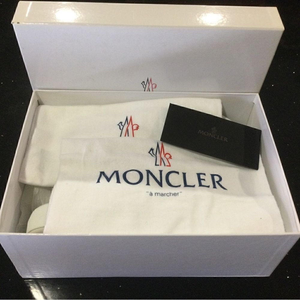 MONCLER Rosalina Scarpa Leather Shoe - Picture 12 of 12
